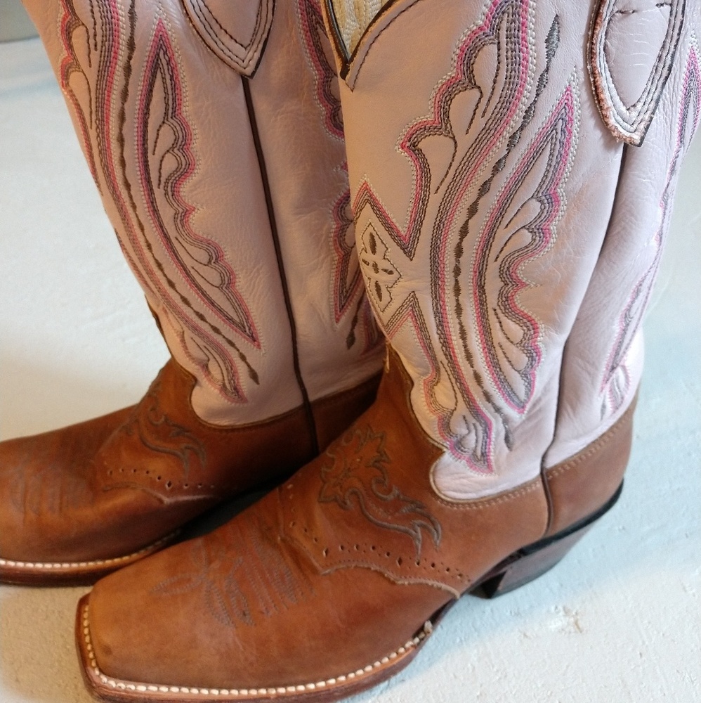 Justin cowboy boots with beautiful pink tops